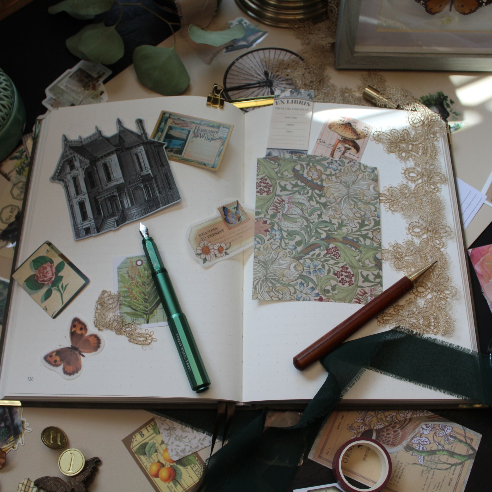 Simple Happy Reading Journal